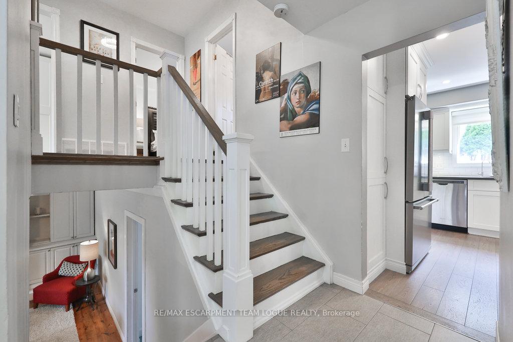 Photo 19 of 3514 Rockwood Drive, Burlington, Roseland — HOMEH