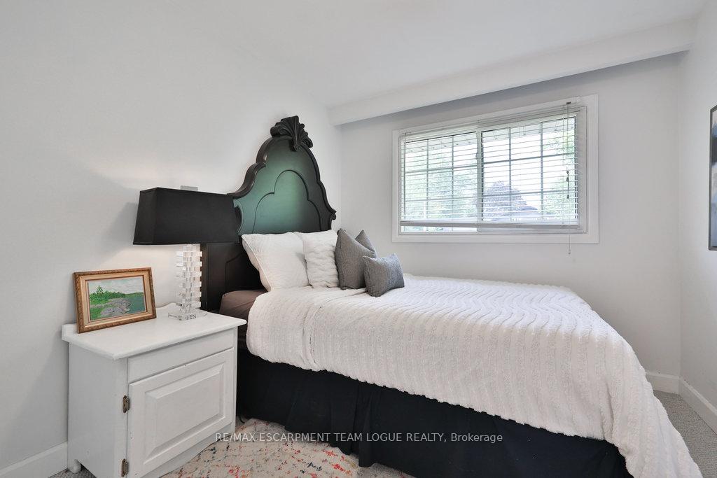 Photo 23 of 3514 Rockwood Drive, Burlington, Roseland — HOMEH