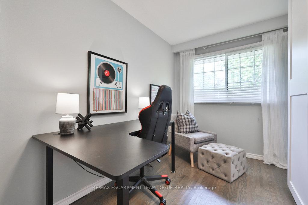 Photo 26 of 3514 Rockwood Drive, Burlington, Roseland — HOMEH