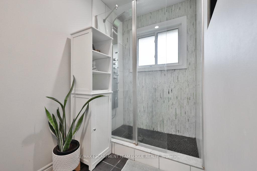 Photo 28 of 3514 Rockwood Drive, Burlington, Roseland — HOMEH