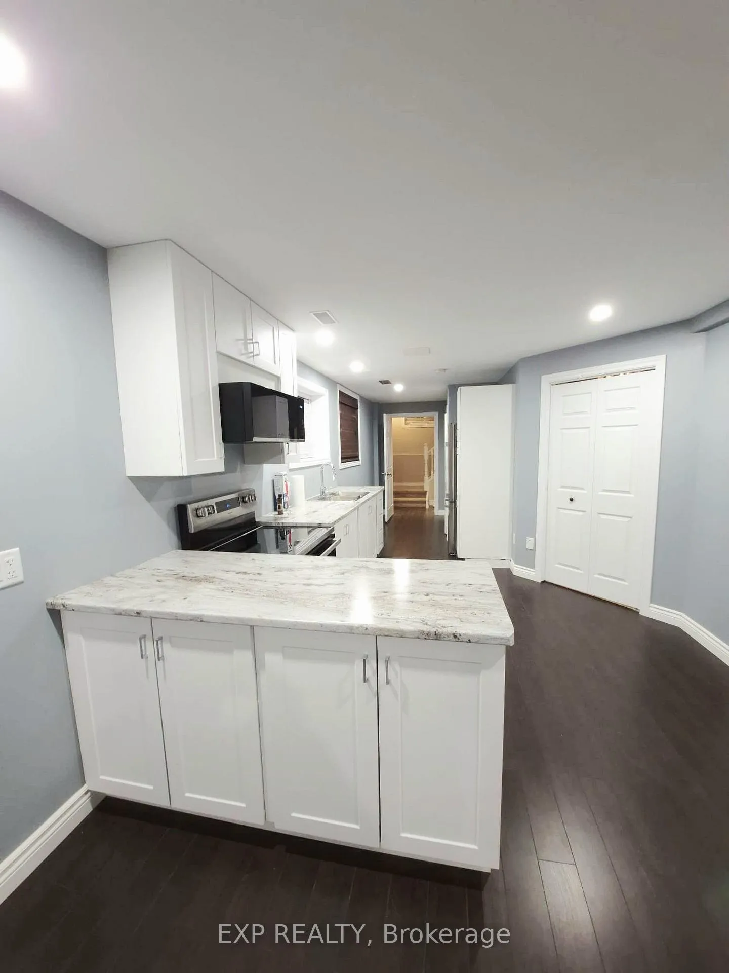 Photo 2 of 12 Vanier Drive, Welland, Lincoln/Crowland — HOMEH