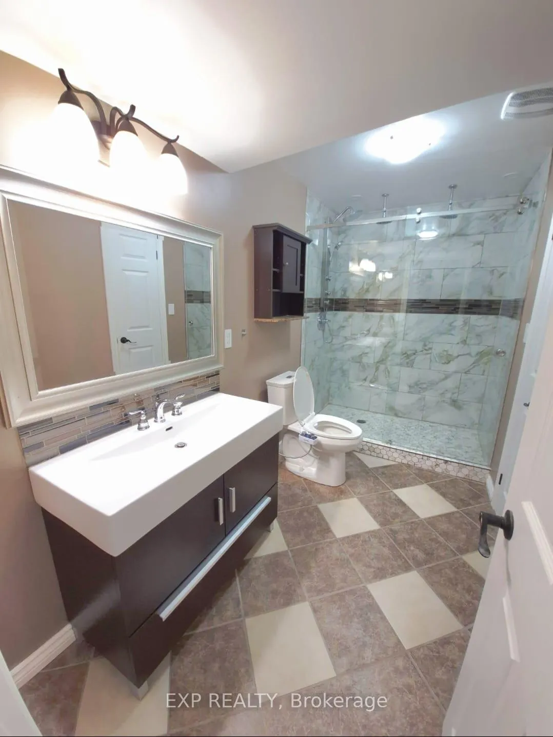 Photo 6 of 12 Vanier Drive, Welland, Lincoln/Crowland — HOMEH