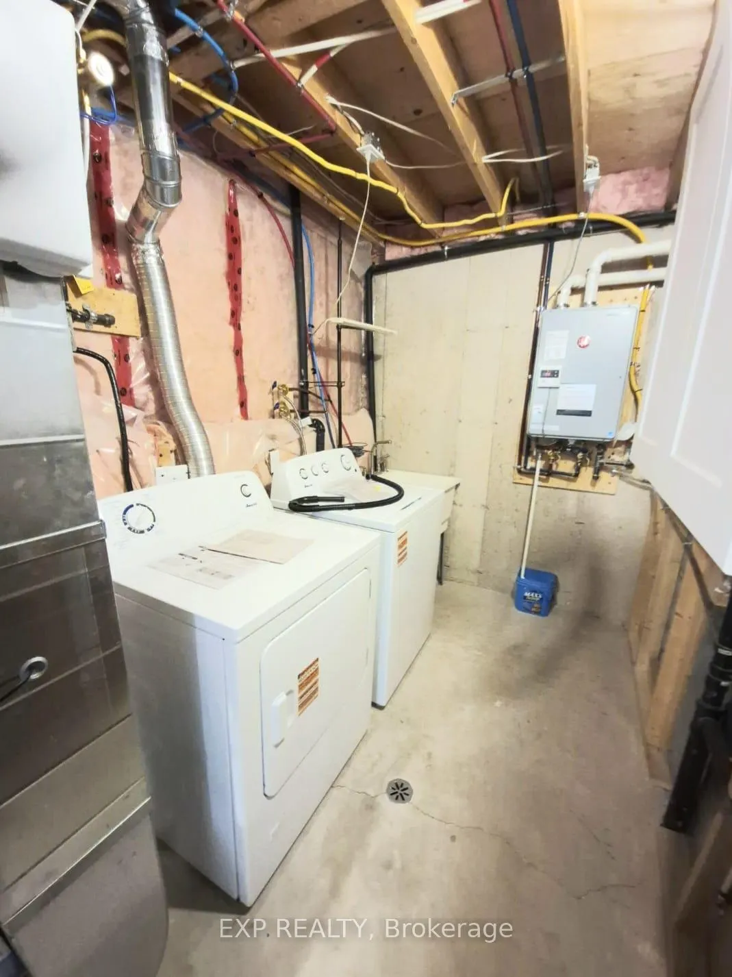 Photo 15 of 12 Vanier Drive, Welland, Lincoln/Crowland — HOMEH