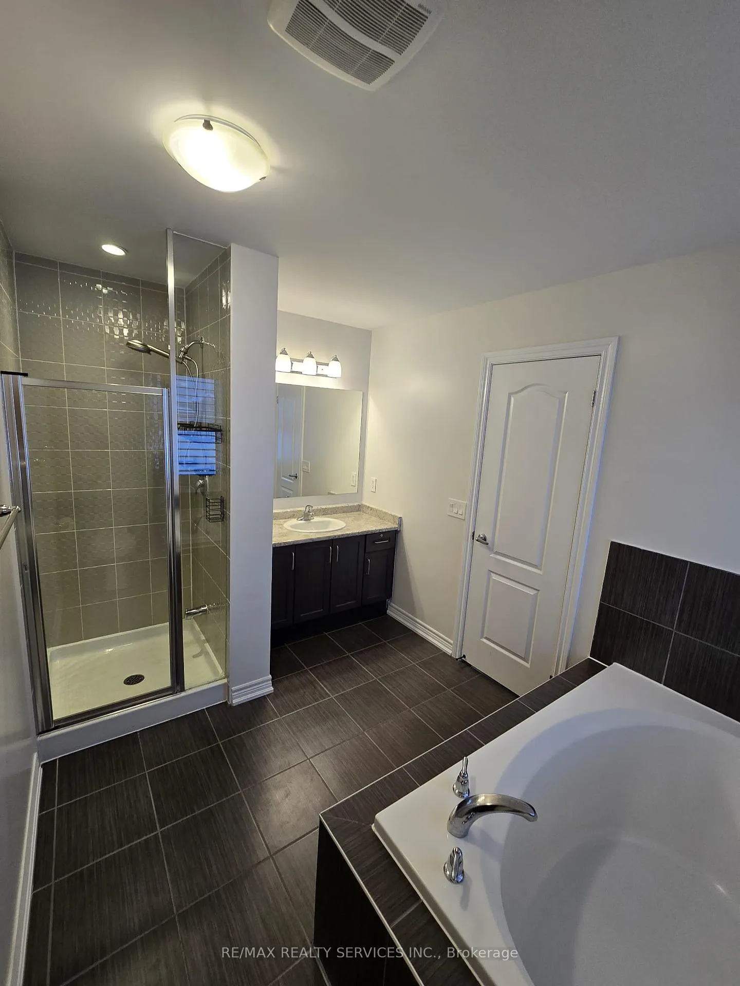 Photo 20 of 69 Great Gabe Crescent, Oshawa, Windfields — HOMEH