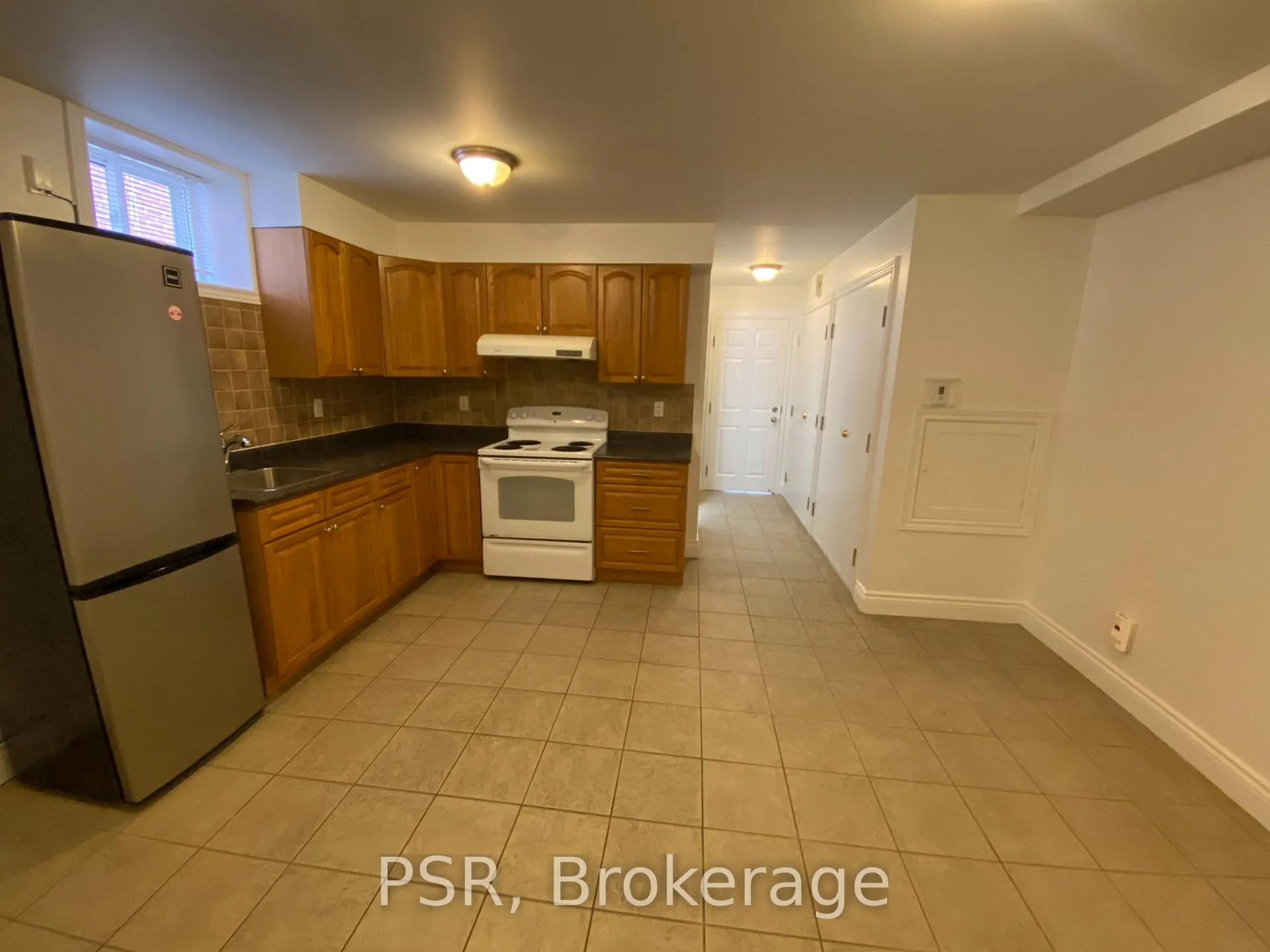 Photo 3 of Unit 5, 349 Northcliffe Boulevard, Toronto, Oakwood Village — HOMEH