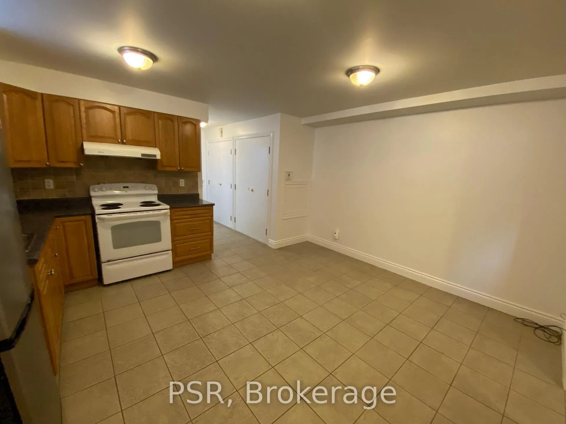 Photo 5 of Unit 5, 349 Northcliffe Boulevard, Toronto, Oakwood Village — HOMEH