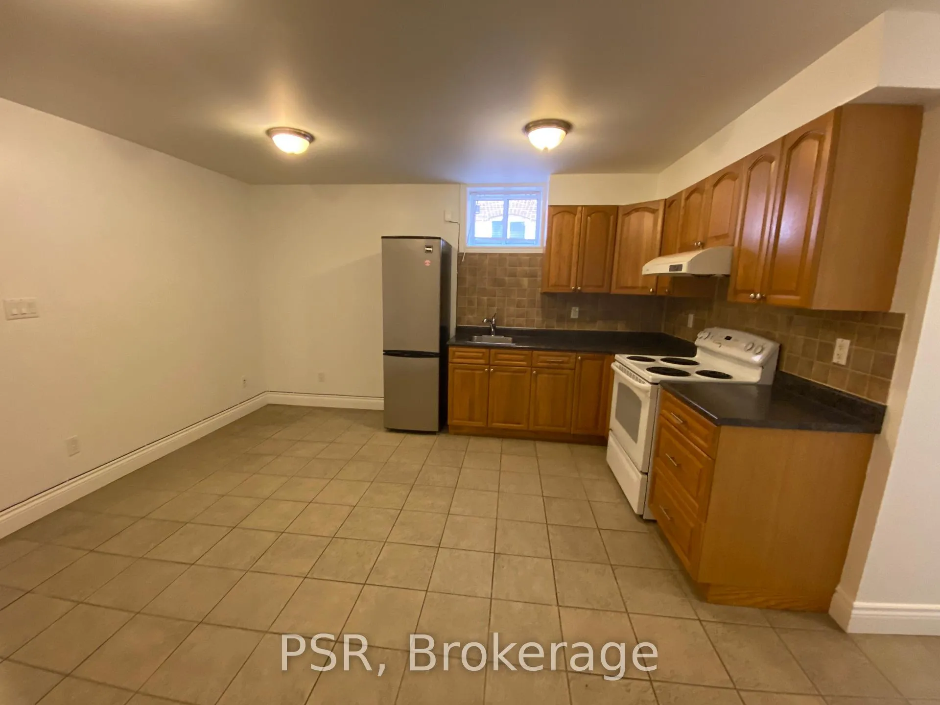 Photo 6 of Unit 5, 349 Northcliffe Boulevard, Toronto, Oakwood Village — HOMEH