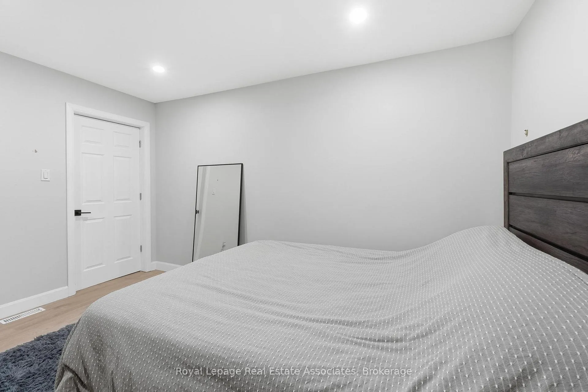 Photo 11 of Unit 2, 66 Main Street S, Halton Hills, Georgetown — HOMEH