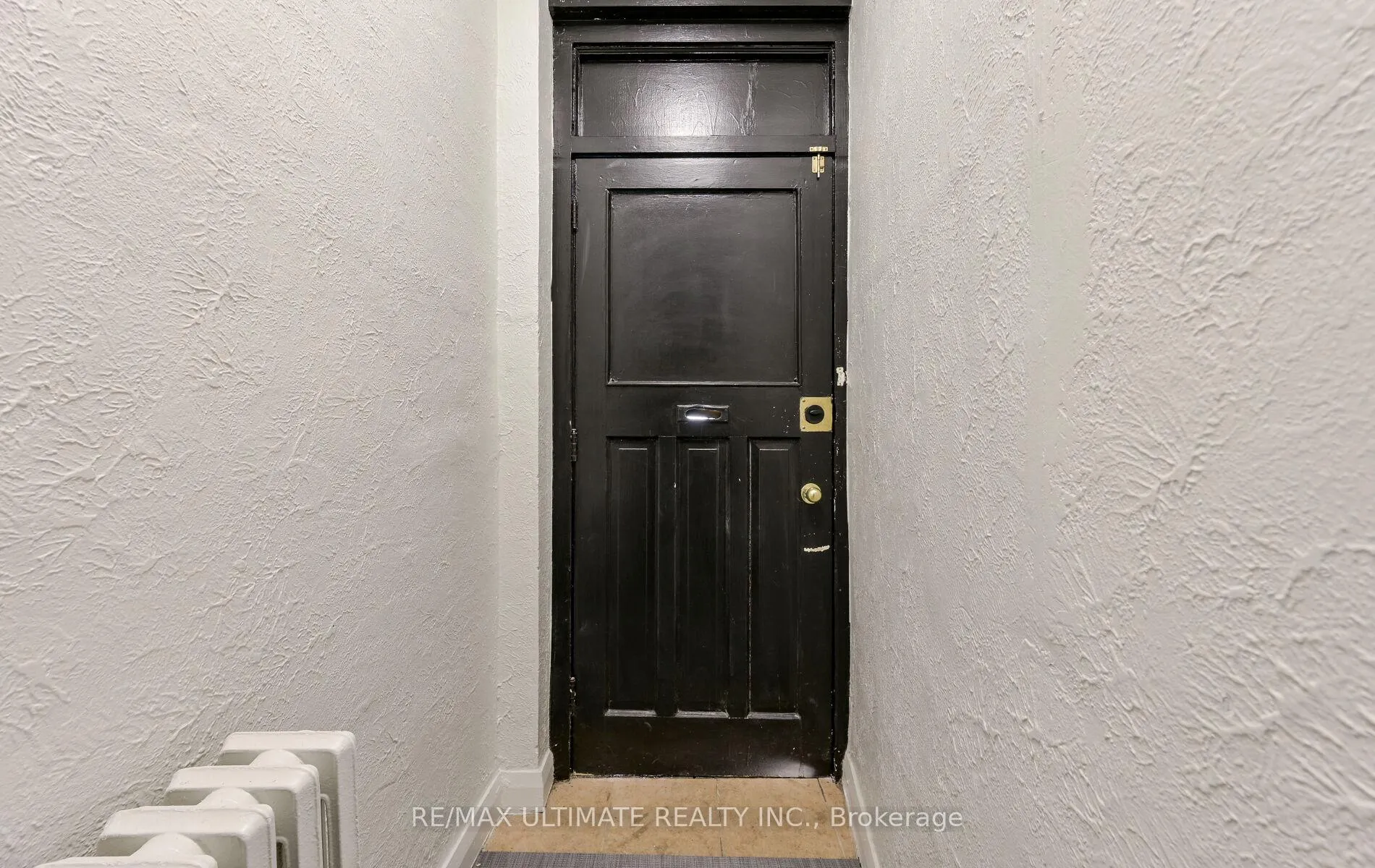 Photo 3 of 486A Cosburn Avenue, Toronto, East York — HOMEH