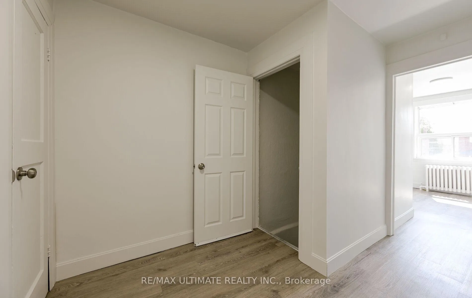 Photo 4 of 486A Cosburn Avenue, Toronto, East York — HOMEH