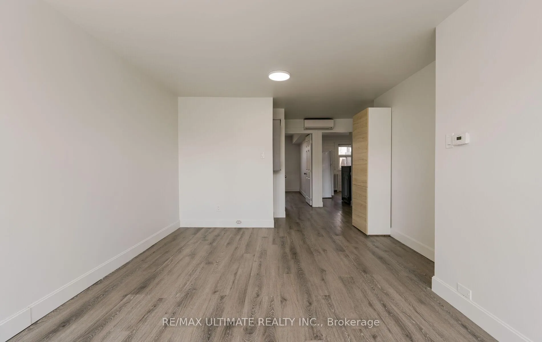 Photo 10 of 486A Cosburn Avenue, Toronto, East York — HOMEH