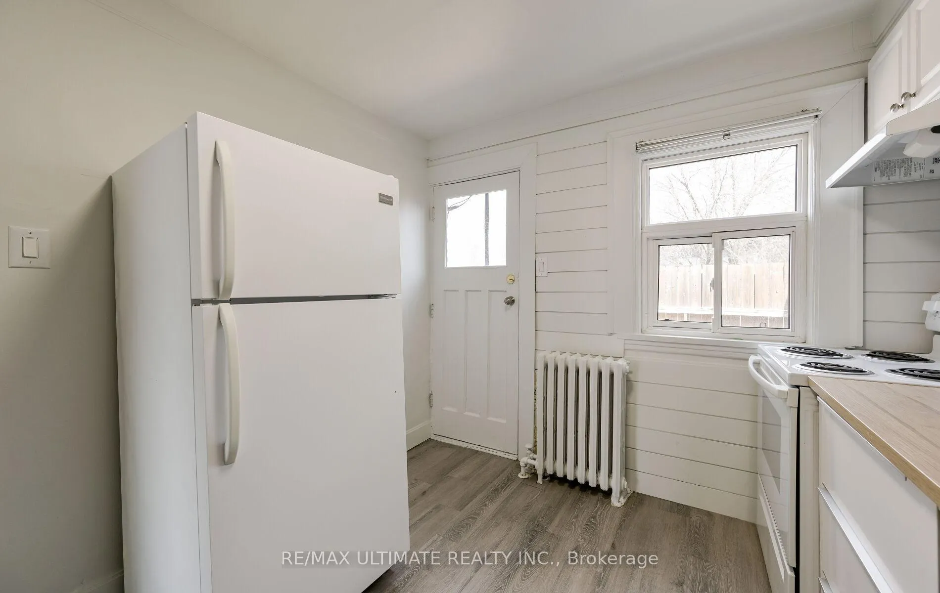Photo 19 of 486A Cosburn Avenue, Toronto, East York — HOMEH