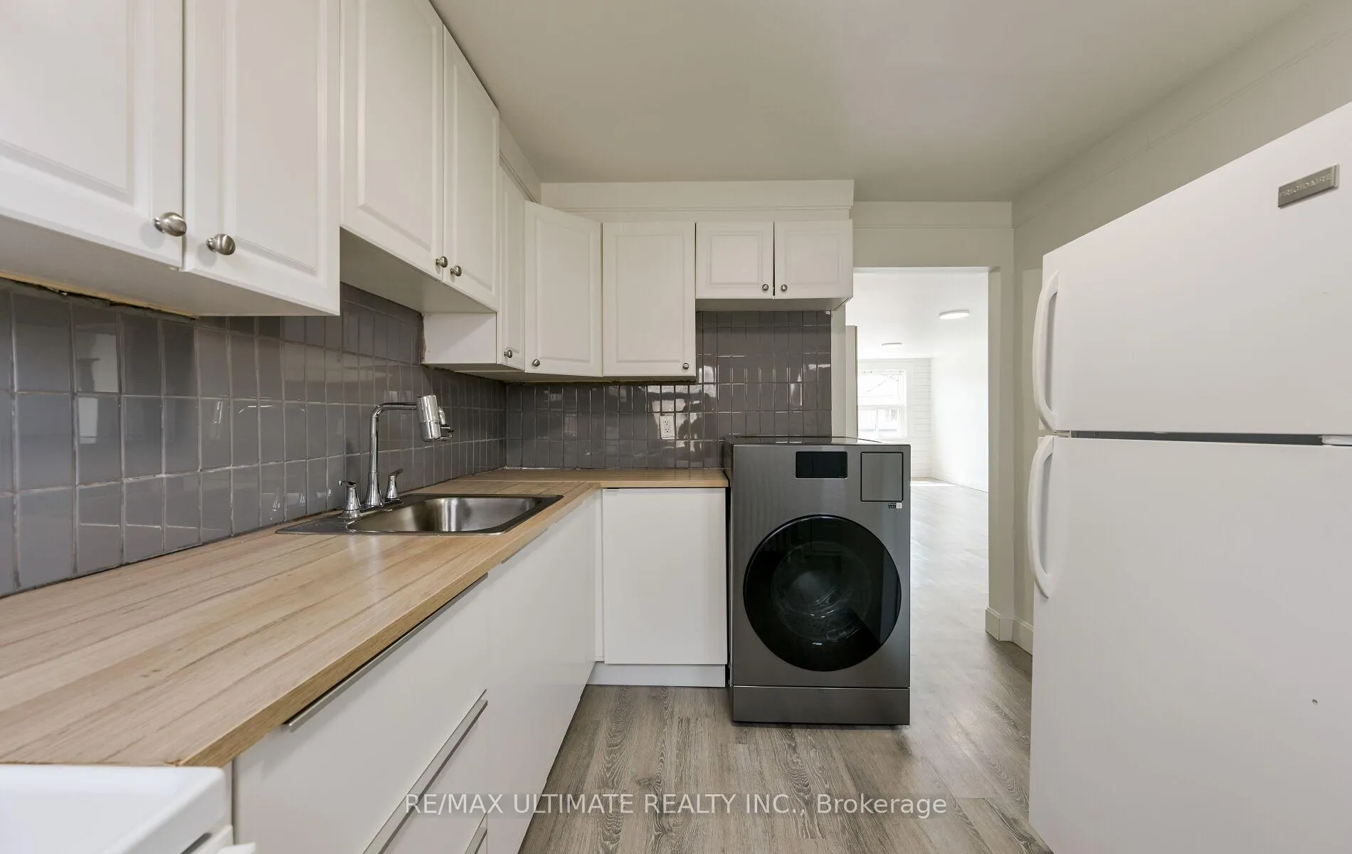 Photo 20 of 486A Cosburn Avenue, Toronto, East York — HOMEH