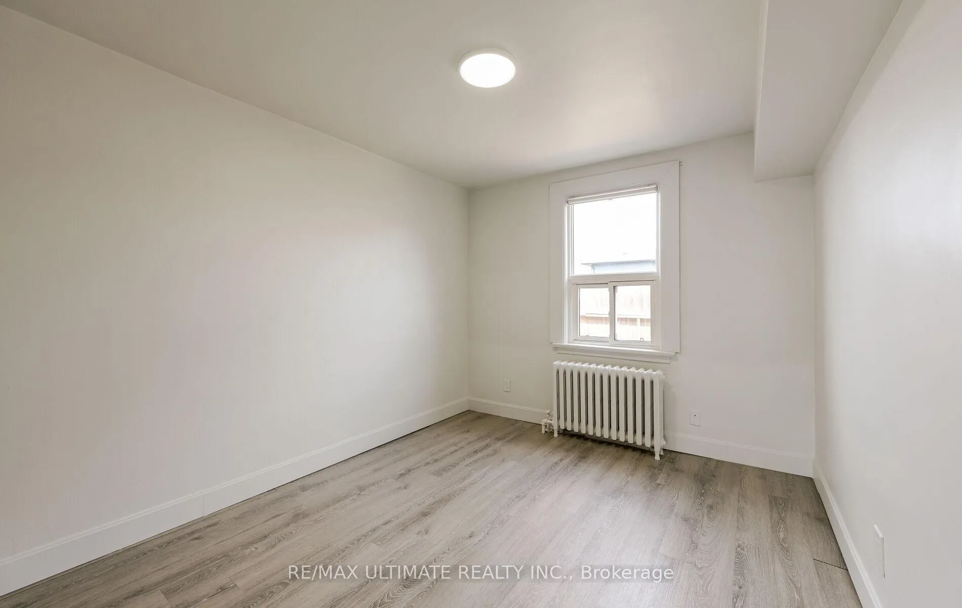 Photo 25 of 486A Cosburn Avenue, Toronto, East York — HOMEH