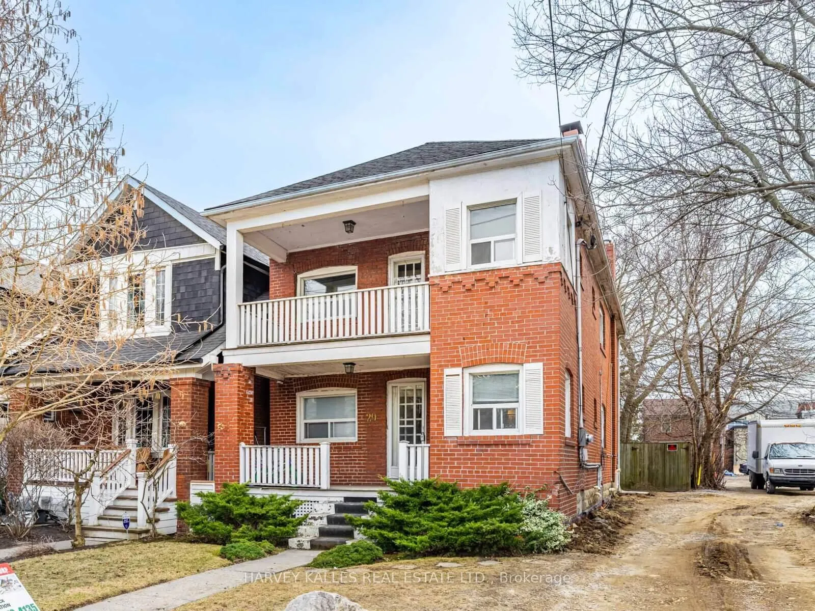 Photo 2 of Unit Upper Unit, 29 Snowdon Avenue, Toronto, Lawrence Park North — HOMEH
