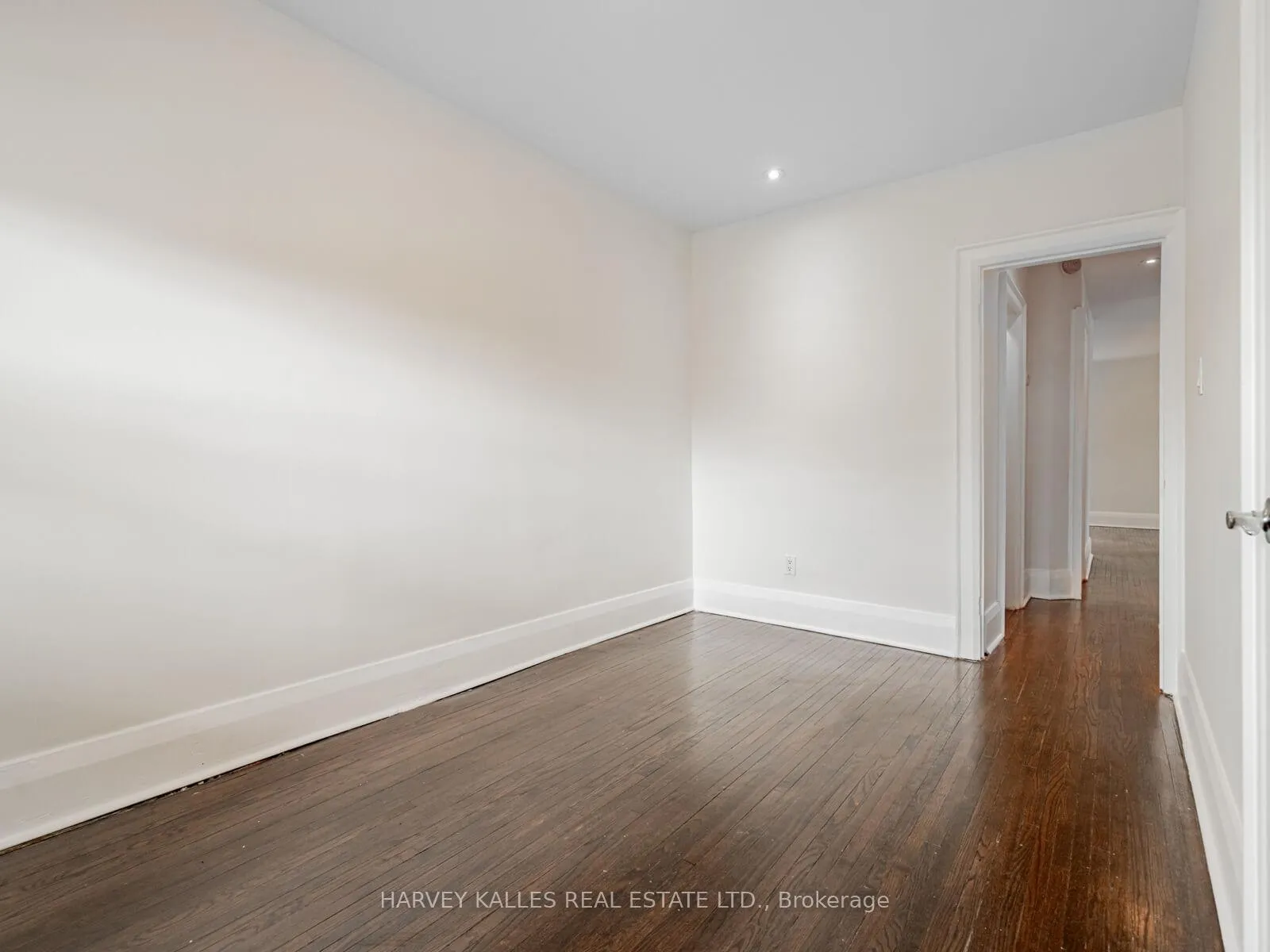 Photo 23 of Unit Upper Unit, 29 Snowdon Avenue, Toronto, Lawrence Park North — HOMEH