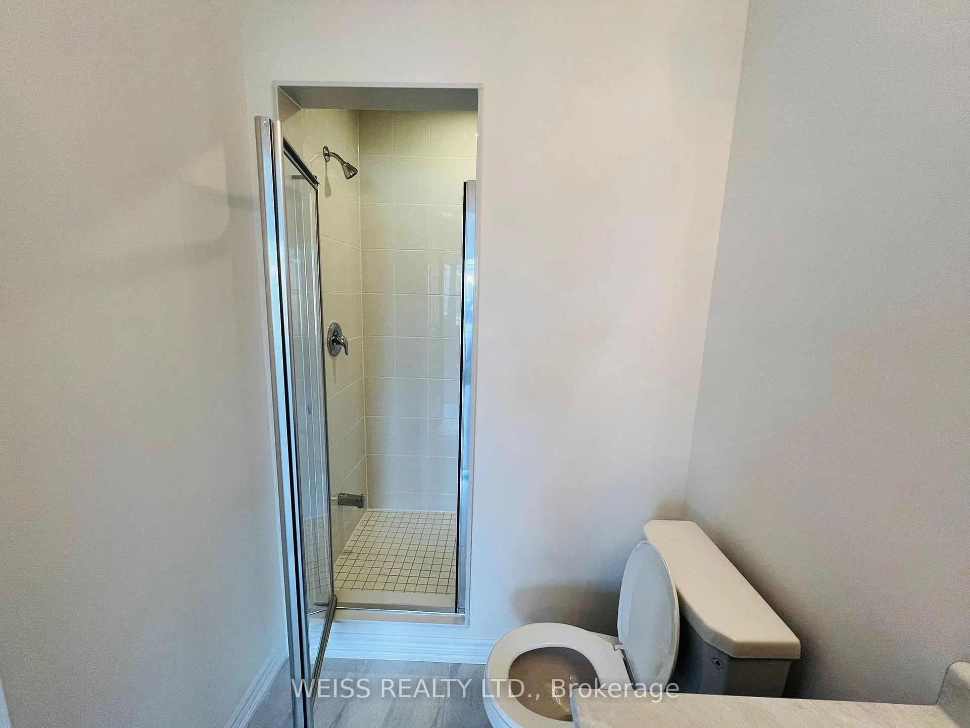 Photo 5 of 913 Crowsnest Hollow, Pickering, Rural Pickering — HOMEH