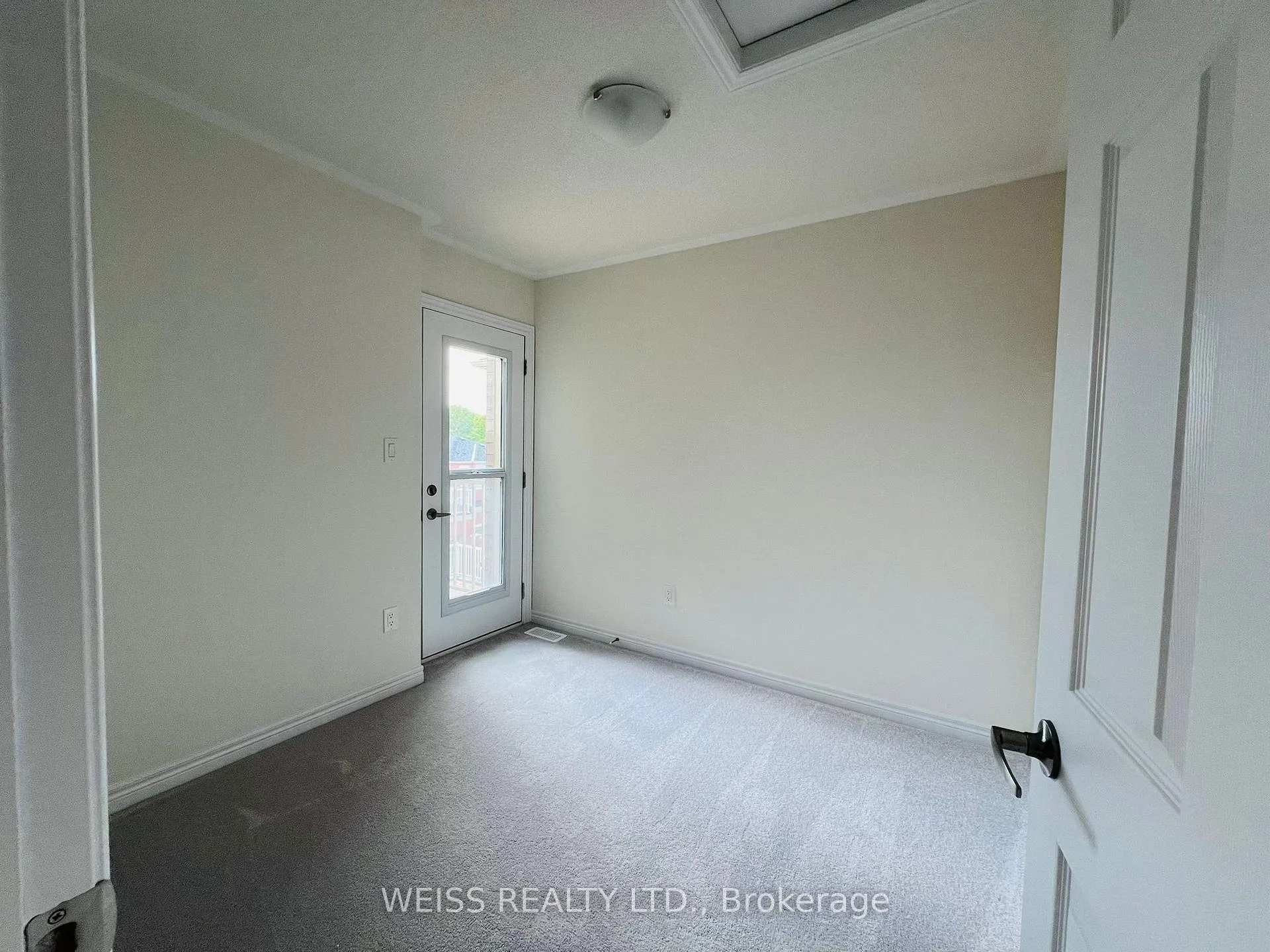 Photo 13 of 913 Crowsnest Hollow, Pickering, Rural Pickering — HOMEH