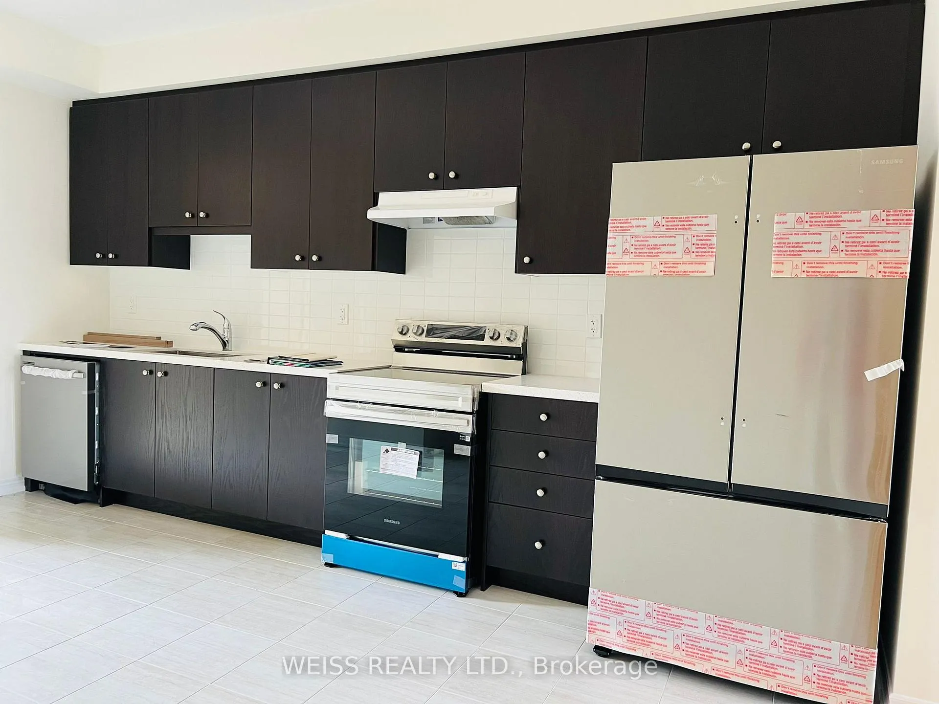 Photo 16 of 913 Crowsnest Hollow, Pickering, Rural Pickering — HOMEH