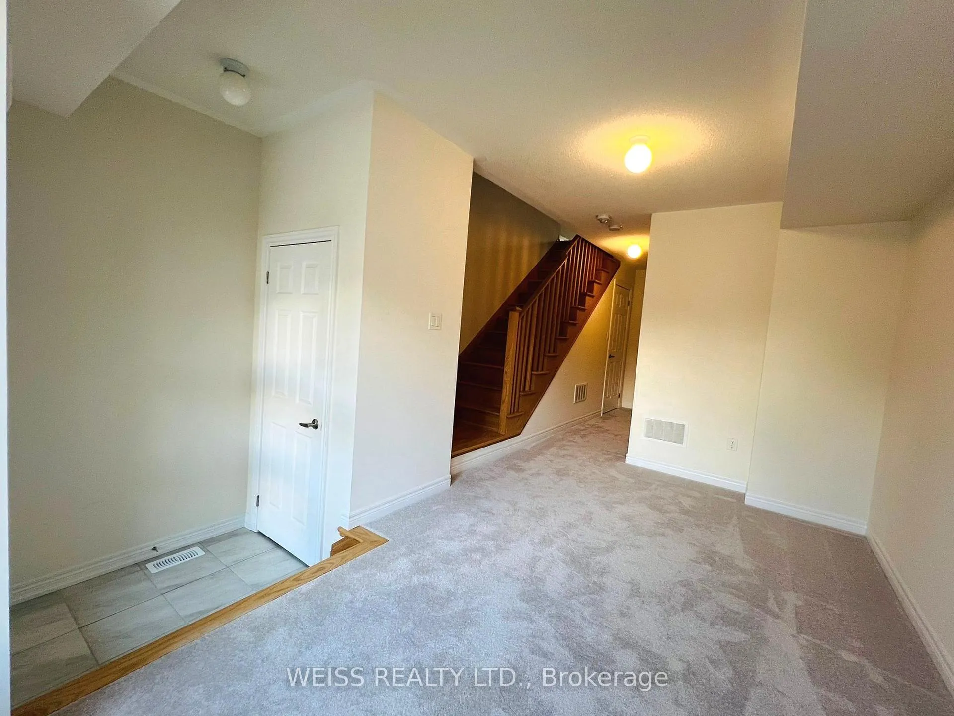 Photo 23 of 913 Crowsnest Hollow, Pickering, Rural Pickering — HOMEH