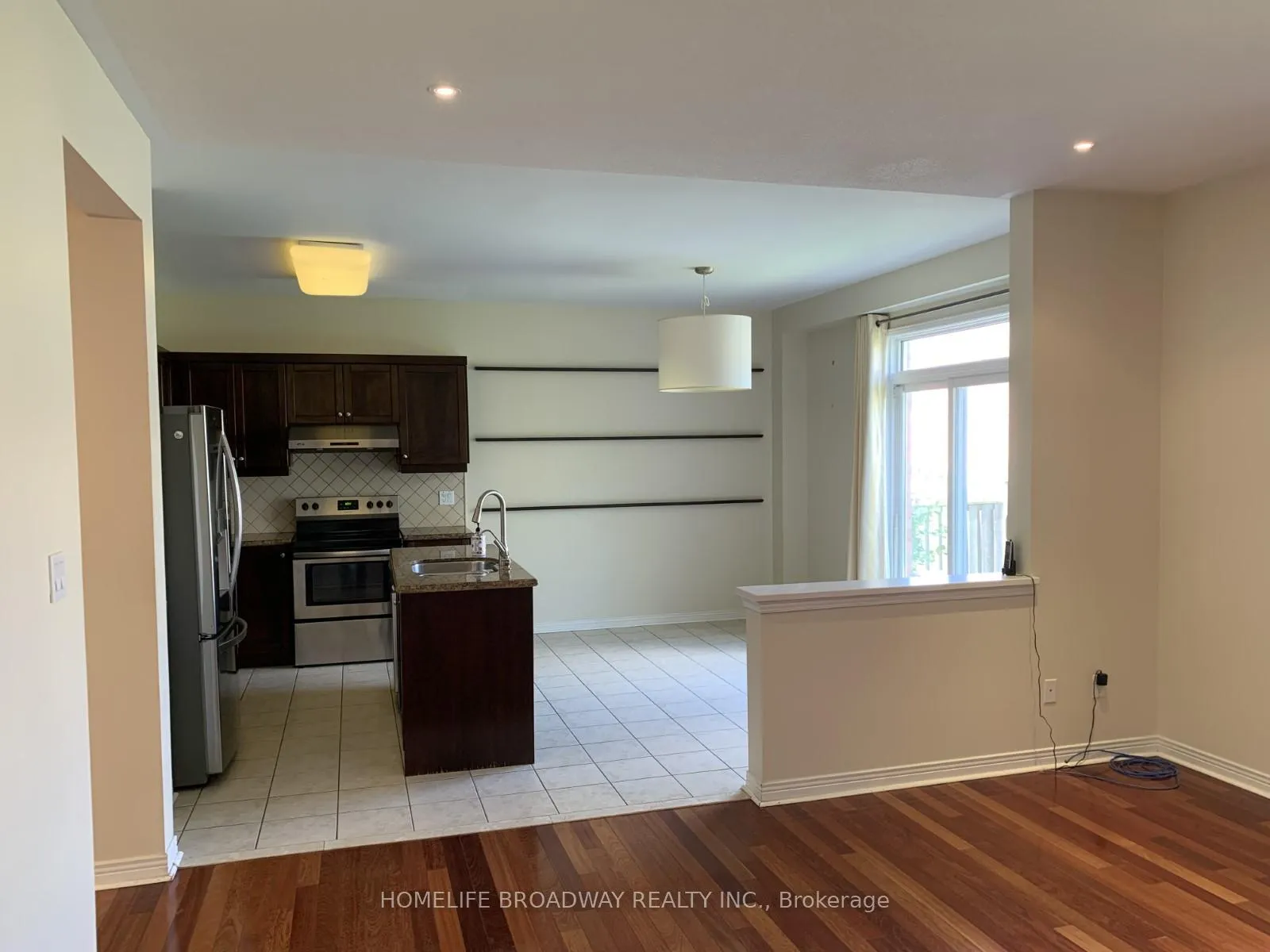 Photo 6 of 10 Bridlefield Lane, Markham, Berczy — HOMEH