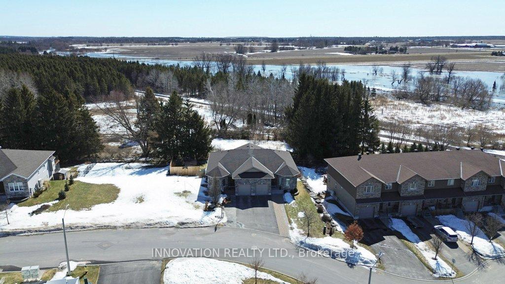 Photo 3 of 625 Meadowridge Circle, Ottawa, Carp — HOMEH