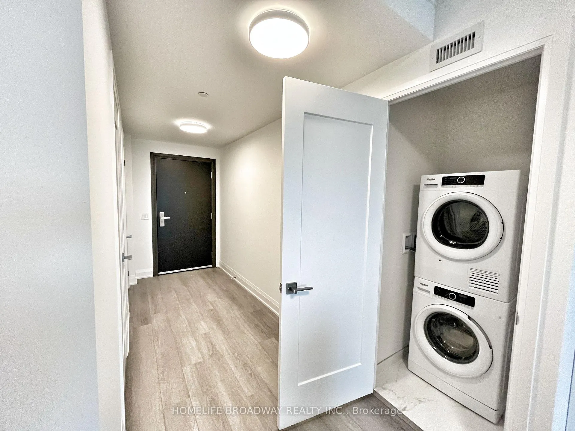 Photo 12 of Unit 2607, 18 Water Walk Drive, Markham, Unionville — HOMEH