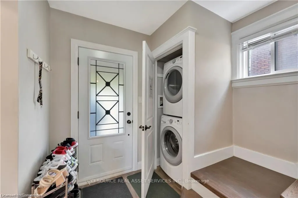 Photo 2 of Unit Unit 1, 25 Major Street, Kitchener — HOMEH