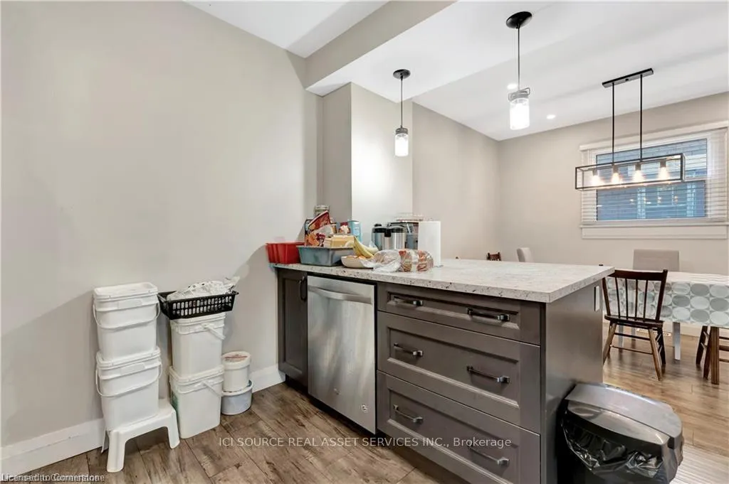 Photo 6 of Unit Unit 1, 25 Major Street, Kitchener — HOMEH