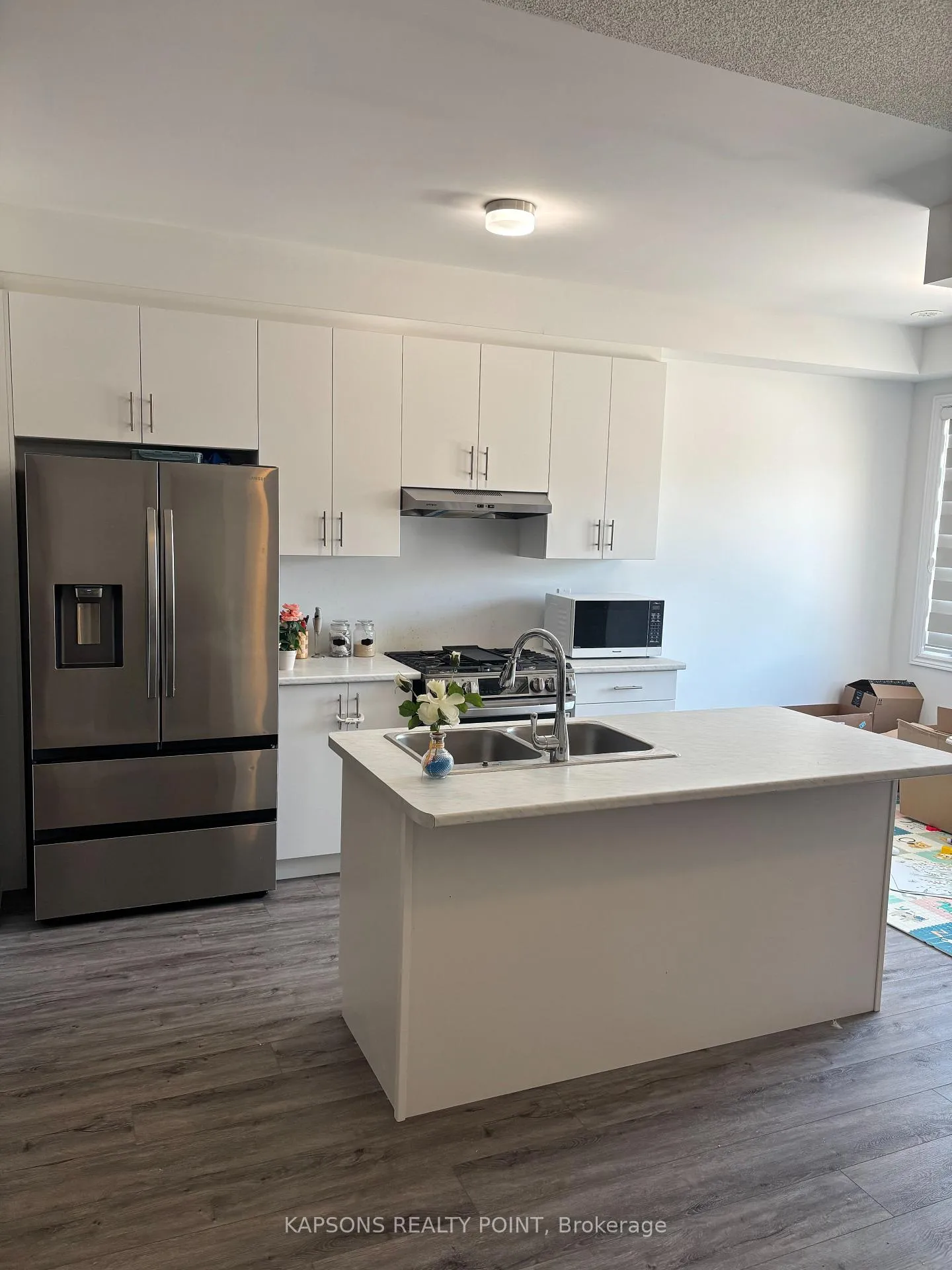 Photo 5 of 2029 Cameron Lott Crescent, Oshawa, Kedron — HOMEH