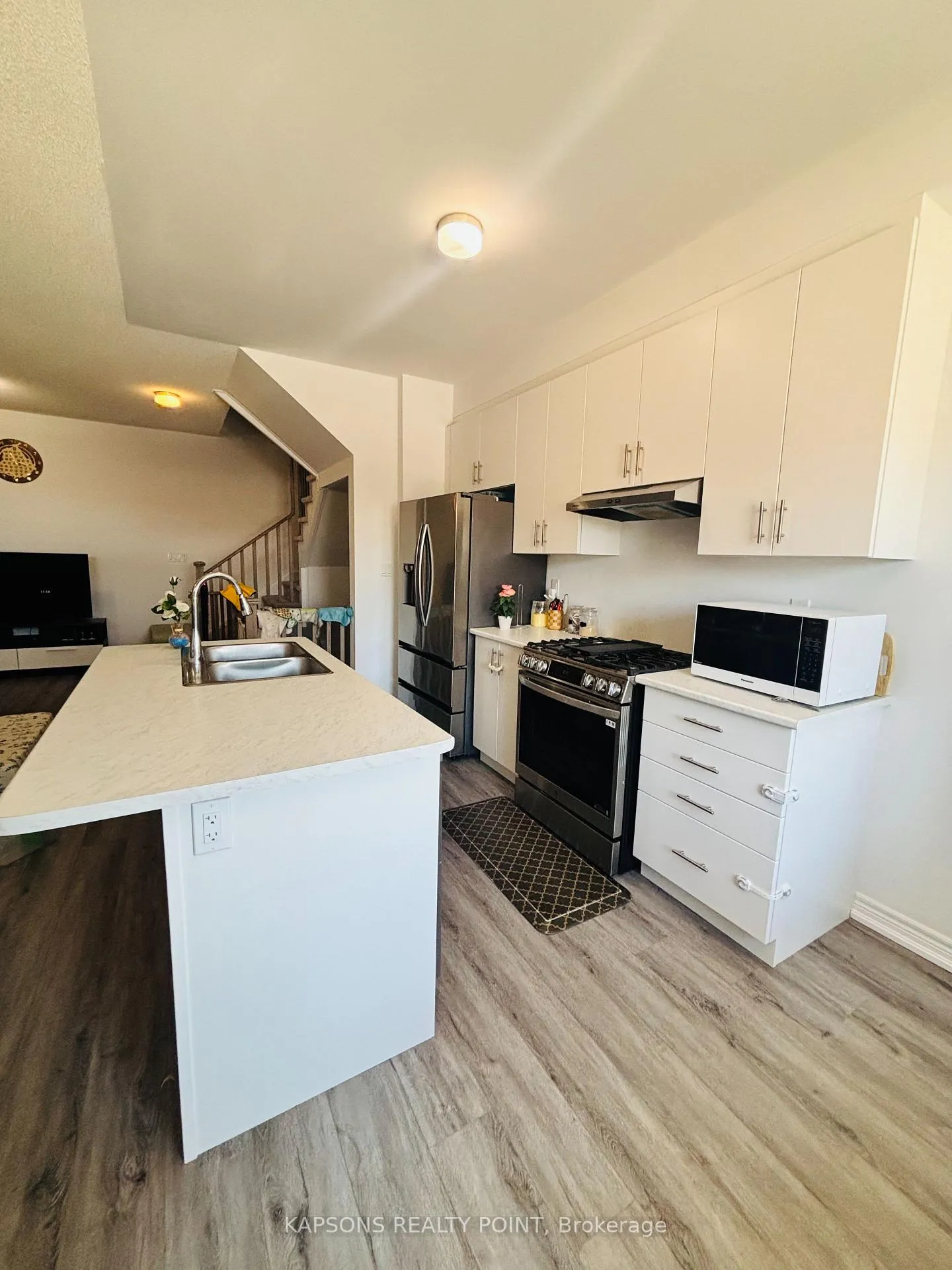 Photo 9 of 2029 Cameron Lott Crescent, Oshawa, Kedron — HOMEH