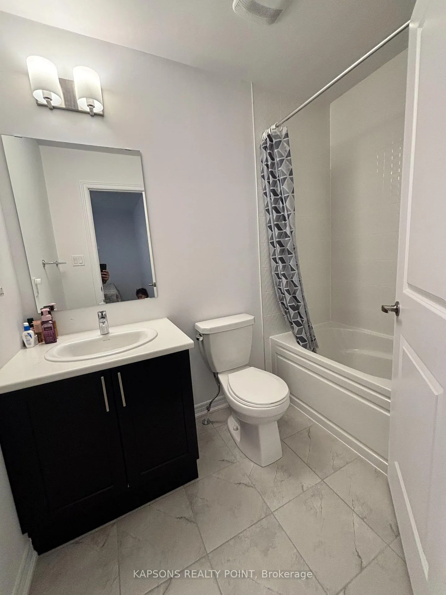 Photo 24 of 2029 Cameron Lott Crescent, Oshawa, Kedron — HOMEH