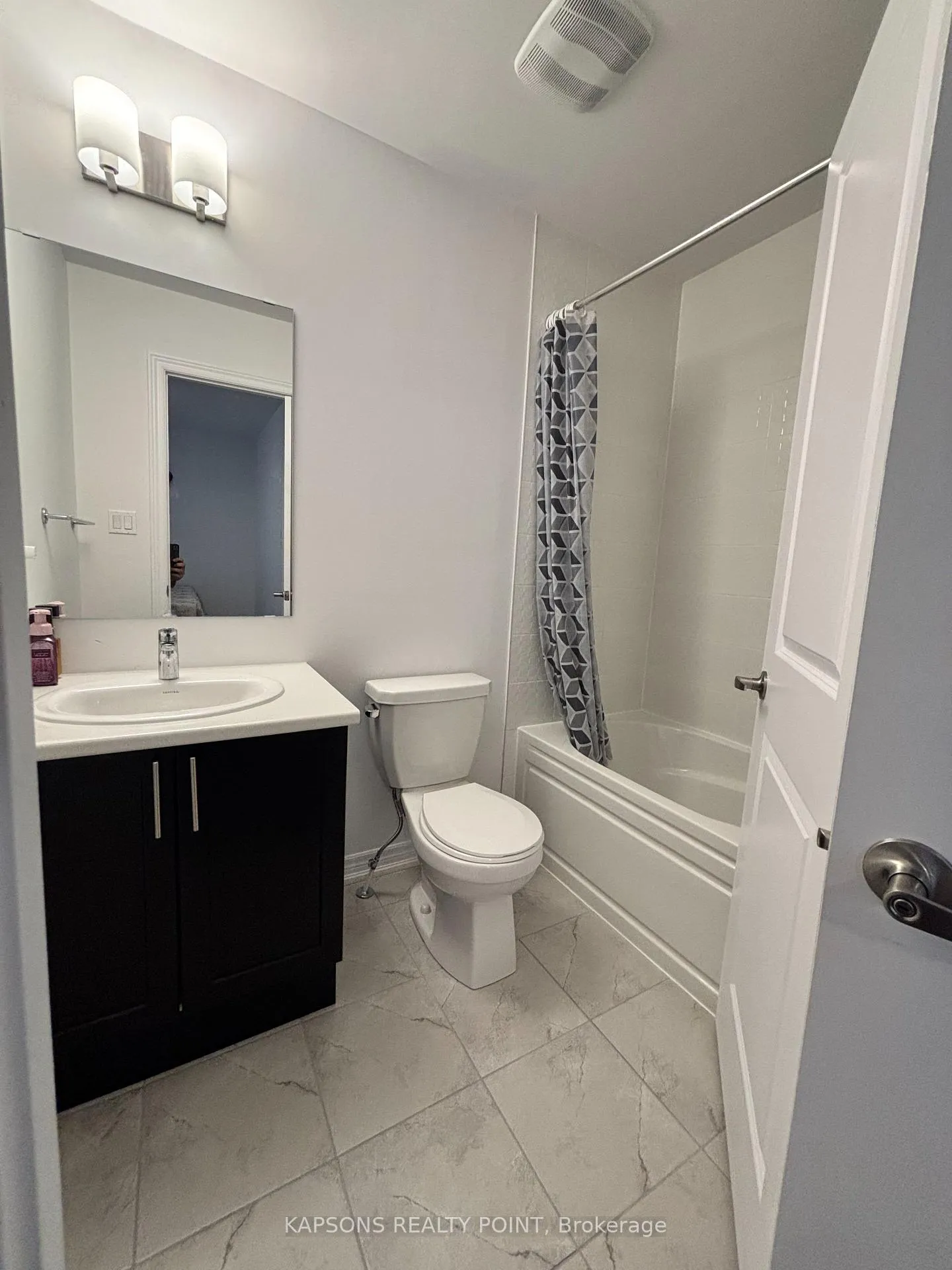 Photo 25 of 2029 Cameron Lott Crescent, Oshawa, Kedron — HOMEH