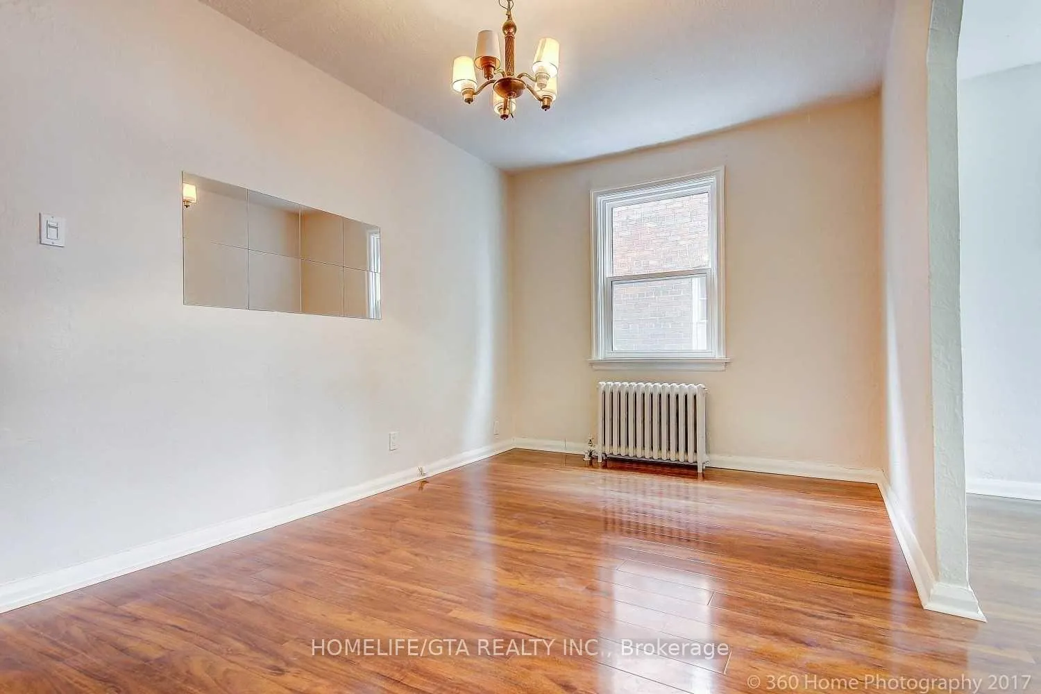 Photo 6 of Unit Upper, 122 Braemar Avenue, Toronto, Yonge-Eglinton — HOMEH