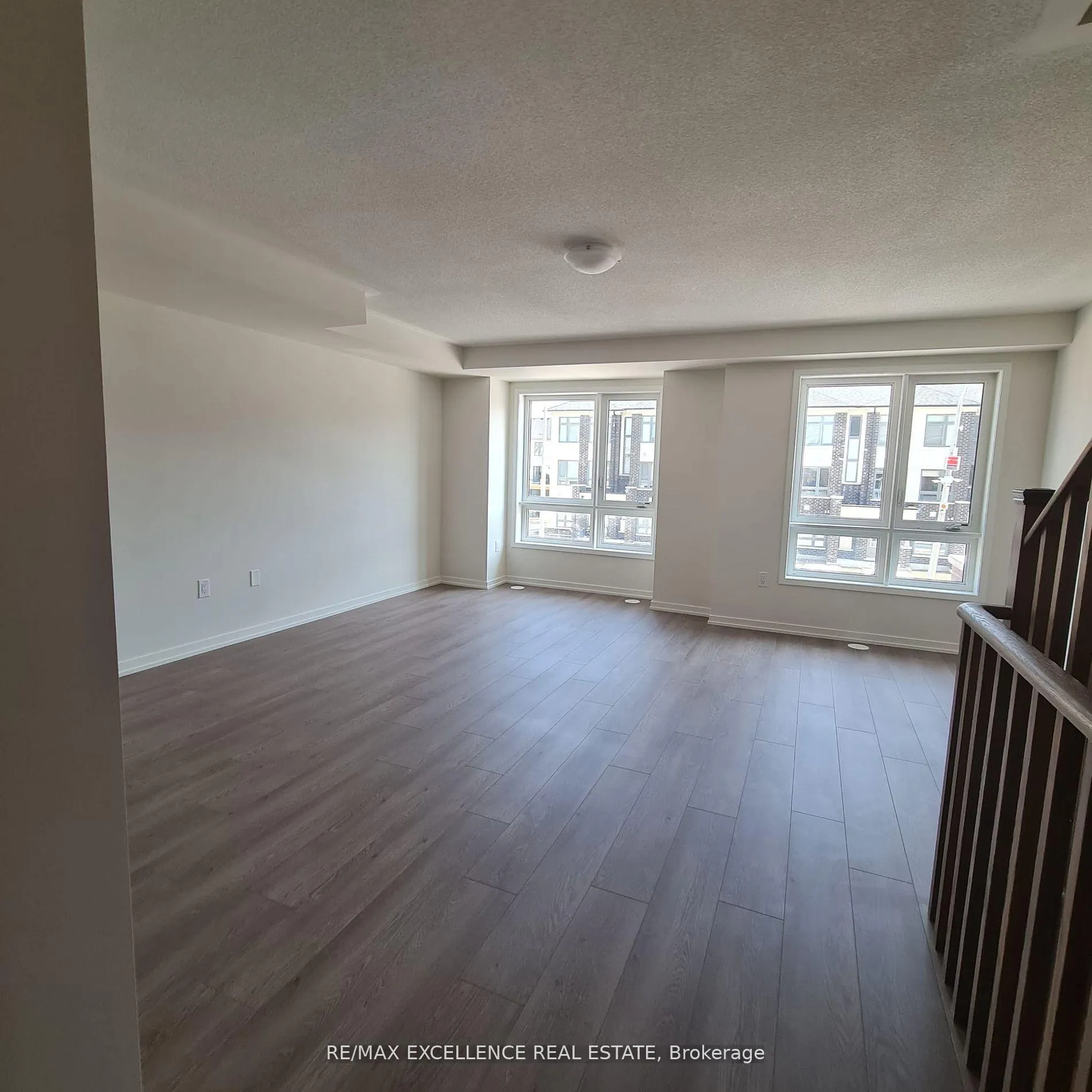 Photo 2 of 1358 Bradenton Path, Oshawa, Eastdale — HOMEH