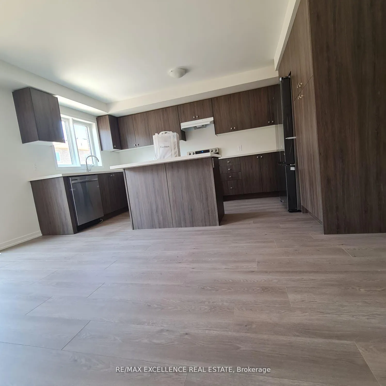 Photo 5 of 1358 Bradenton Path, Oshawa, Eastdale — HOMEH