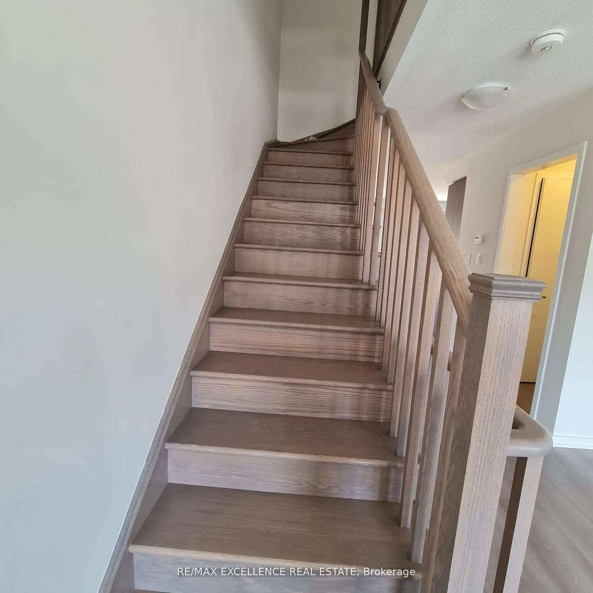 Photo 7 of 1358 Bradenton Path, Oshawa, Eastdale — HOMEH