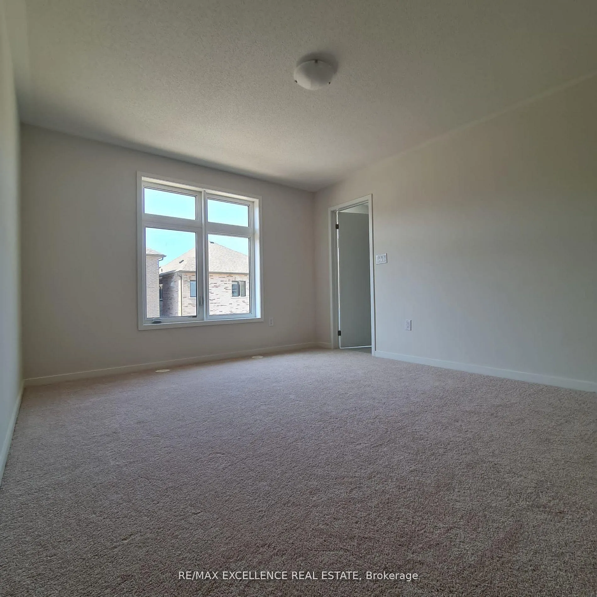 Photo 8 of 1358 Bradenton Path, Oshawa, Eastdale — HOMEH