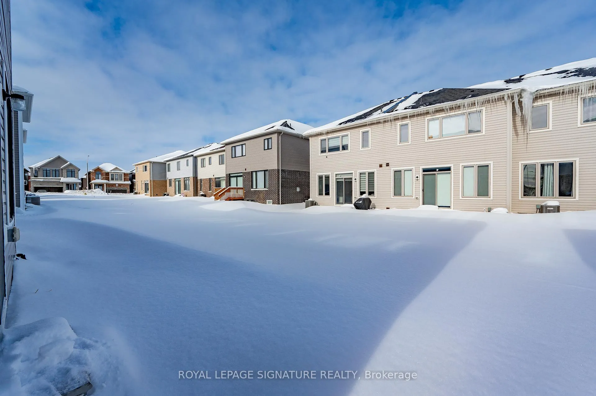 Photo 41 of 16 Hylton Drive, Barrie, Rural Barrie Southeast — HOMEH