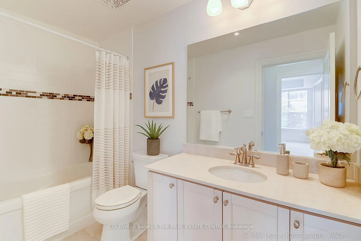 Photo 6 of Unit 220, 180 John West Way, Aurora, Bayview Wellington — HOMEH