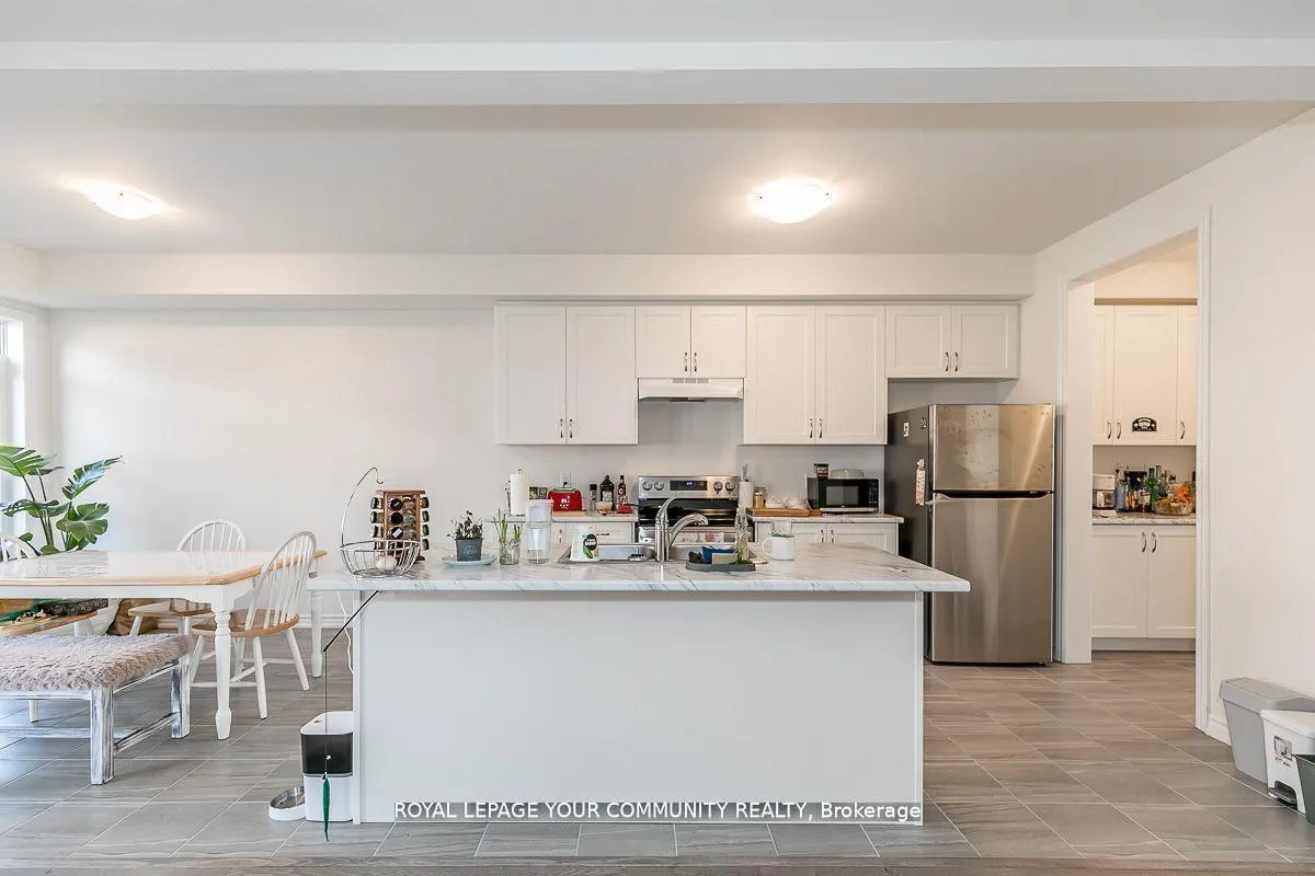 Photo 10 of 2203 Grainger Loop, Innisfil, Alcona — HOMEH