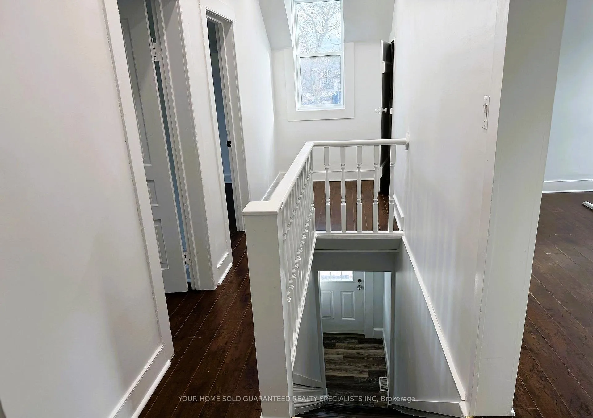 Photo 2 of Unit 2, 98 Wellington Street E, Aurora, Aurora Village — HOMEH