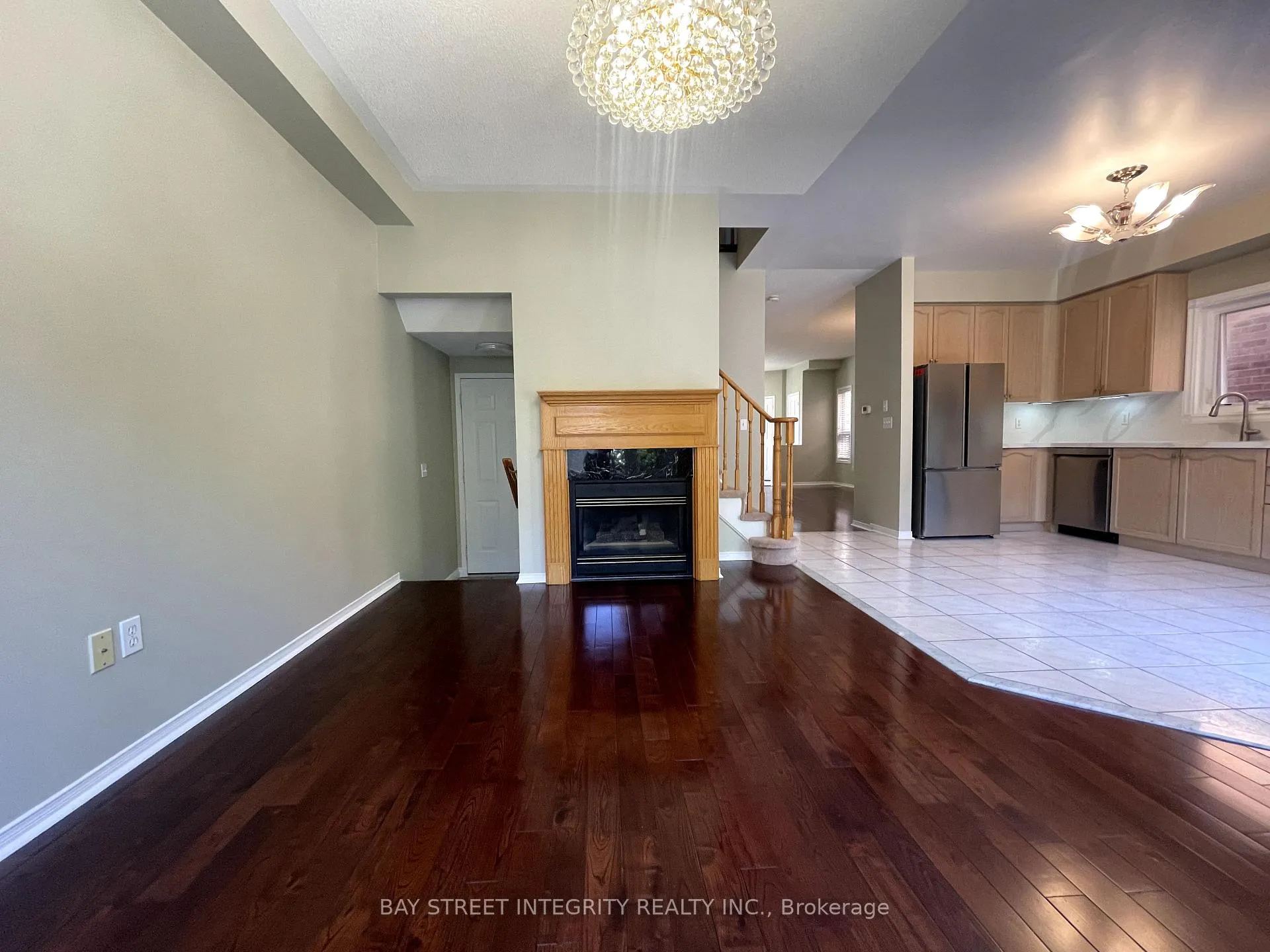 Photo 5 of 111 Madison Heights Boulevard, Markham, Berczy — HOMEH