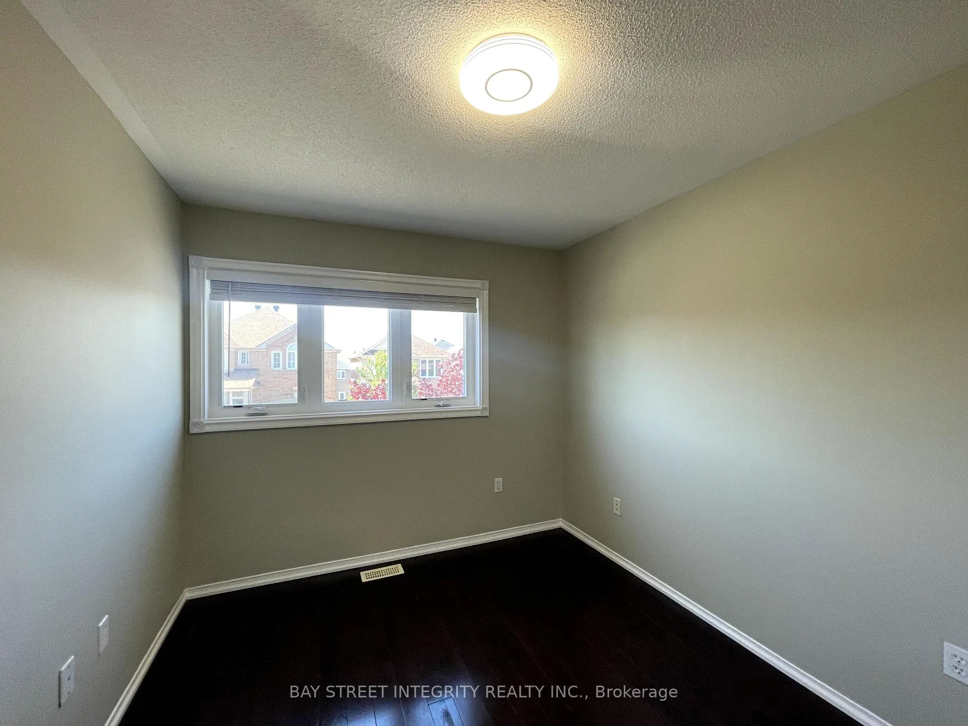 Photo 16 of 111 Madison Heights Boulevard, Markham, Berczy — HOMEH
