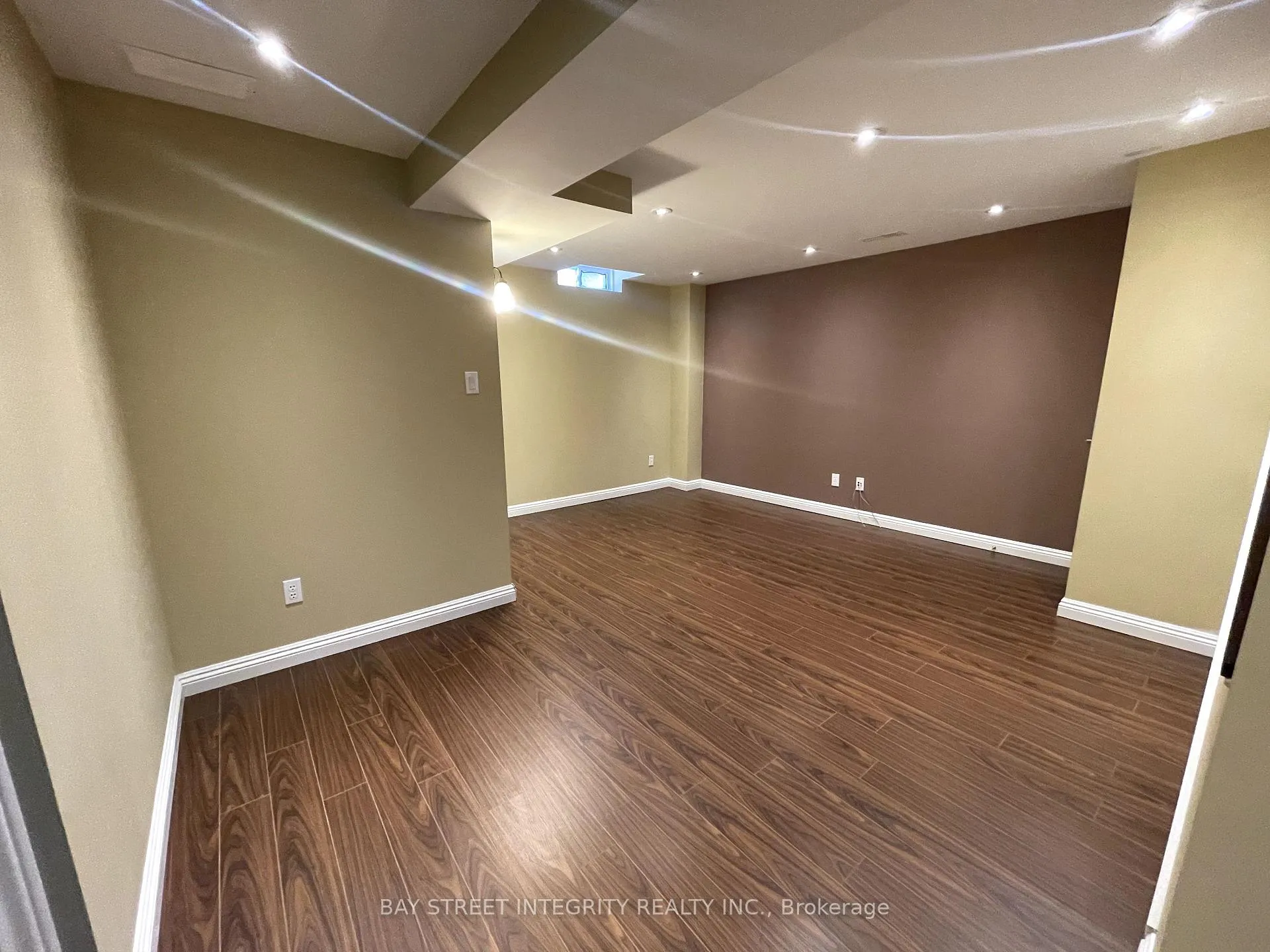 Photo 18 of 111 Madison Heights Boulevard, Markham, Berczy — HOMEH