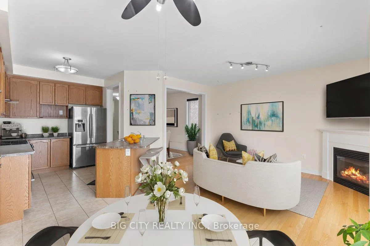Photo 4 of 56 Haskett Drive, Markham, Cedar Grove — HOMEH
