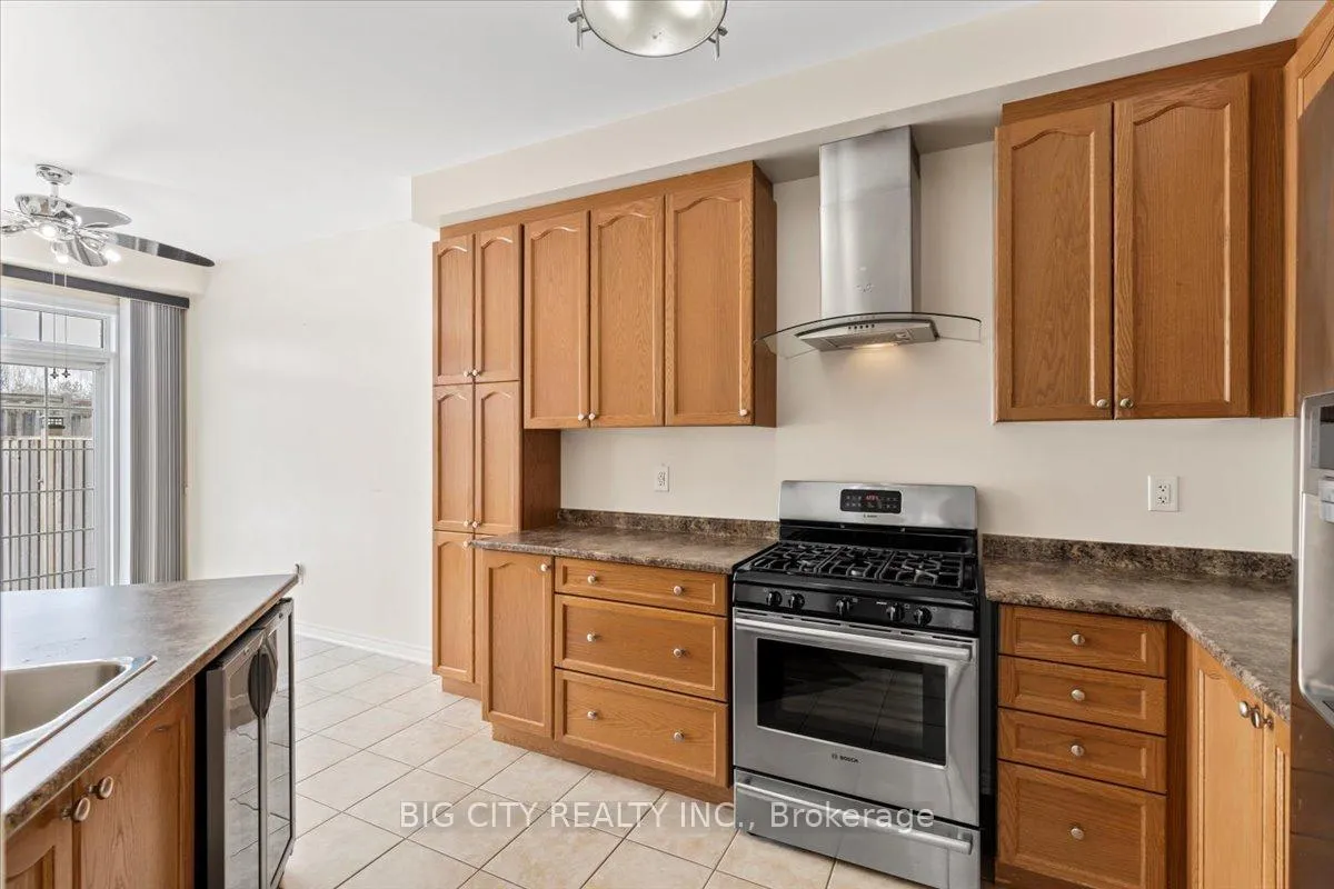 Photo 11 of 56 Haskett Drive, Markham, Cedar Grove — HOMEH