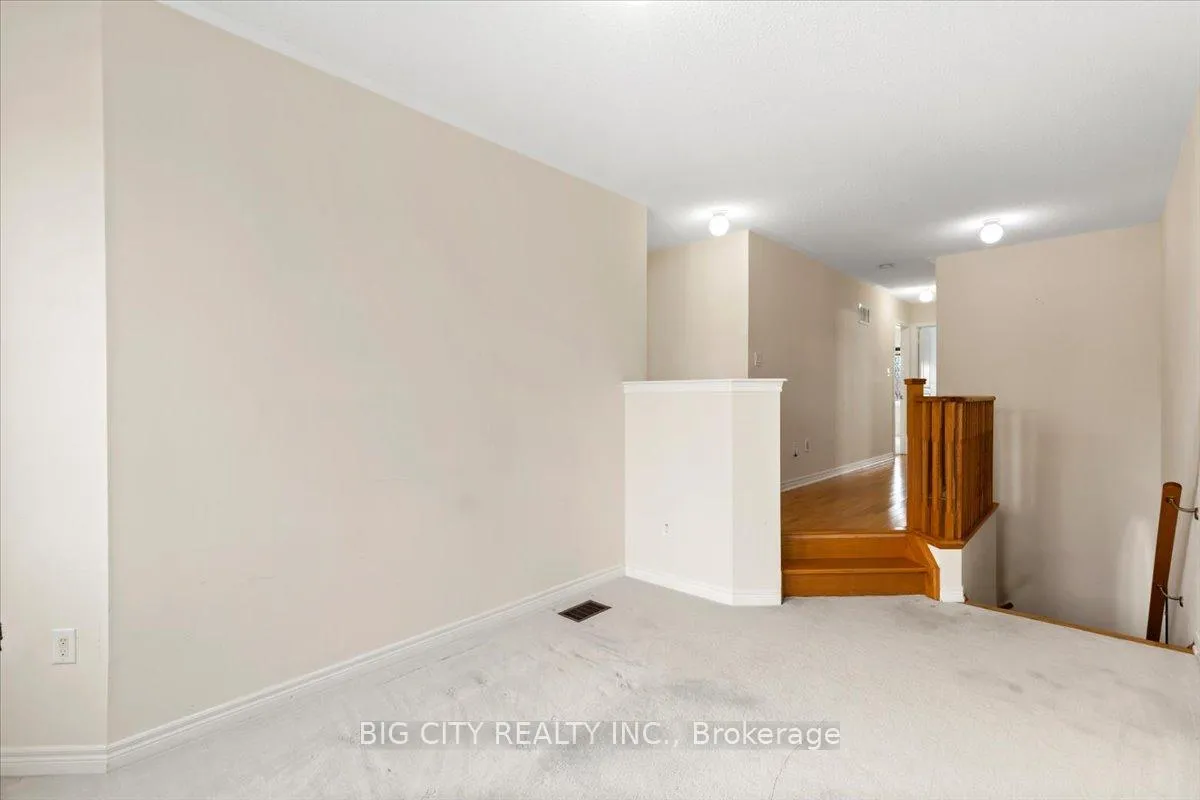 Photo 19 of 56 Haskett Drive, Markham, Cedar Grove — HOMEH