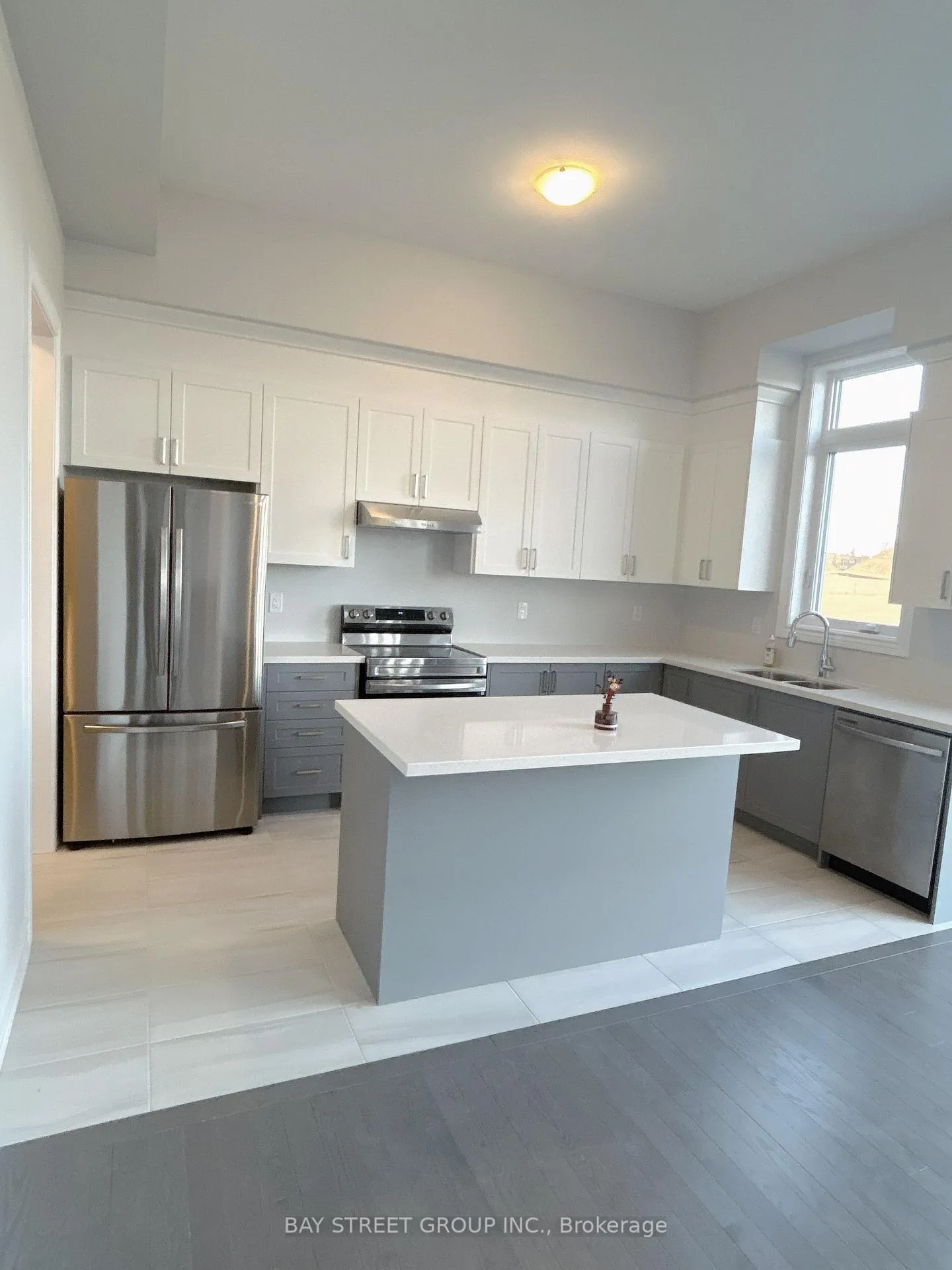 Photo 13 of 24 Nanhai Avenue N, Markham, Angus Glen — HOMEH