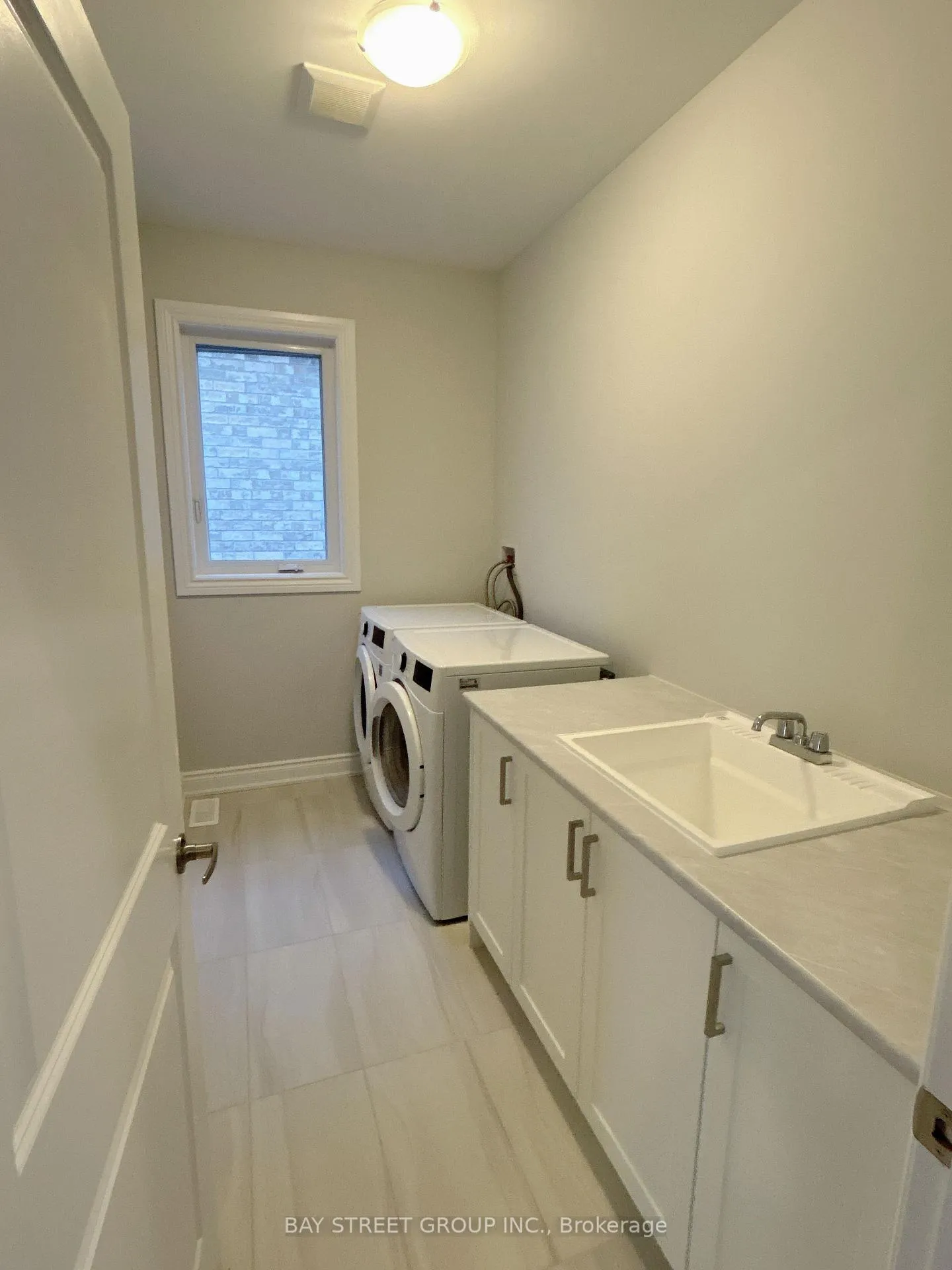 Photo 22 of 24 Nanhai Avenue N, Markham, Angus Glen — HOMEH